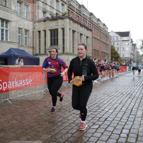 13.09.2026 - Kiel Lauf Yannick Fuchs http://msf.ph/oto/10431776 13.09.2026 11:17:25 Ziel 7400, 9570, 608, 2050, 3995, 7400, 7800, 7880, 8630, 9428, 12226, 12370, 7720, 1925, 2050, 6977, 8630, 8964, 10554, 11584, 12226, 12370 meine-sportfotos.de