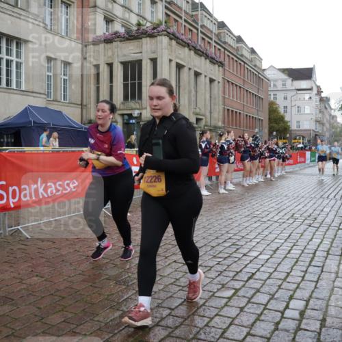 13.09.2026 - Kiel Lauf Yannick Fuchs http://msf.ph/oto/10431780 13.09.2026 11:17:26 Ziel 9570, 608, 3995, 7400, 7800, 7880, 9428, 12226, 12370, 7720, 1925, 2050, 6977, 8630, 8964, 10554, 12226, 12370 meine-sportfotos.de