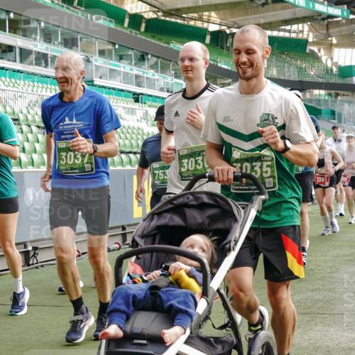 13.09.2026 - 21. swb-Marathon Bremen Michael Burmester http://msf.ph/oto/10431787 13.09.2026 13:29:09 Laufen im Stadion 111, 171, 220, 422, 476, 478, 685, 726, 729, 754, 767, 829, 888, 925, 986, 1079, 1217, 1220, 1242, 1270, 1298, 1325, 1384, 1496, 1615, 1633, 1634, 1741, 1777, 1886, 1958, 1984, 2238, 2263, 2326, 2365, 2436, 2449, 2472, 2502, 2546, 2574, 2593, 2738, 2740, 2743, 2830, 2862, 2868, 2924, 2991, 3020, 3053, 3061, 3129, 3154, 3238, 3274, 3286, 3321, 3361, 3563, 3589, 3594, 3595, 3605, 3678, 3694, 3755, 3758, 3798, 3826, 3853, 3898, 3953, 3965, 3971, 3987, 4011, 4108, 4238, 4457, 4660 meine-sportfotos.de