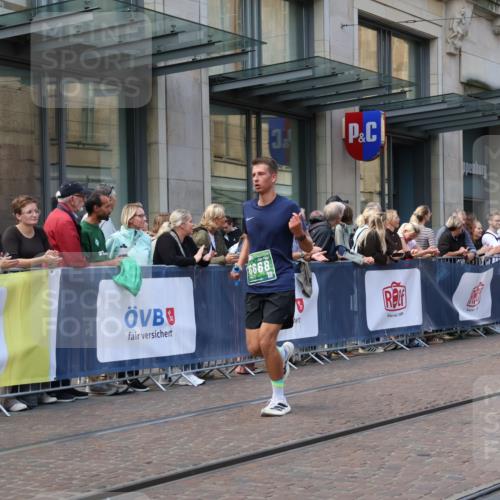 13.09.2026 - 21. swb-Marathon Bremen Strokosch-Dieckow http://msf.ph/oto/10431791 13.09.2026 13:11:32 Ziel 493, 826, 863, 2444, 3336, 4368, 4651, 4698, 5521, 5585, 5893, 6059, 6668, 8996, 9398, 13055, 382, 1349, 2087, 3440, 3899, 6274, 7109, 8474, 8982, 9291, 9618, 9762 meine-sportfotos.de