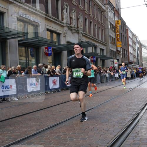 13.09.2026 - 21. swb-Marathon Bremen Strokosch-Dieckow http://msf.ph/oto/10431822 13.09.2026 13:11:34 Ziel 493, 826, 863, 2444, 3336, 4368, 4651, 4698, 5521, 5585, 5893, 6059, 6668, 7621, 8996, 9398, 13055, 382, 1349, 2087, 3899, 6274, 7109, 8474, 8982, 9291, 9618 meine-sportfotos.de