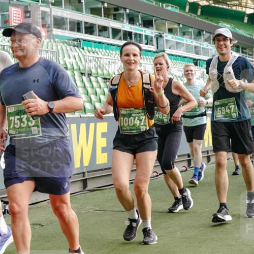 13.09.2026 - 21. swb-Marathon Bremen Michael Burmester http://msf.ph/oto/10431846 13.09.2026 13:29:11 Laufen im Stadion 111, 171, 220, 422, 476, 478, 685, 729, 754, 767, 829, 888, 925, 986, 1079, 1217, 1220, 1242, 1270, 1298, 1325, 1384, 1496, 1615, 1633, 1634, 1741, 1777, 1886, 1958, 1984, 2238, 2263, 2326, 2365, 2436, 2449, 2472, 2502, 2546, 2574, 2593, 2738, 2740, 2743, 2830, 2862, 2868, 2924, 2991, 3020, 3053, 3061, 3129, 3154, 3238, 3274, 3286, 3321, 3361, 3563, 3589, 3594, 3595, 3605, 3678, 3694, 3755, 3758, 3798, 3826, 3853, 3898, 3953, 3965, 3971, 3987, 4011, 4056, 4108, 4238, 4457 meine-sportfotos.de