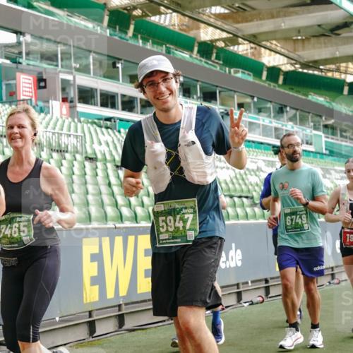 13.09.2026 - 21. swb-Marathon Bremen Michael Burmester http://msf.ph/oto/10431871 13.09.2026 13:29:12 Laufen im Stadion 111, 171, 220, 422, 476, 478, 685, 729, 754, 767, 829, 888, 925, 986, 1079, 1217, 1220, 1242, 1270, 1298, 1325, 1384, 1496, 1615, 1633, 1634, 1741, 1777, 1886, 1958, 1984, 2238, 2263, 2326, 2365, 2436, 2449, 2472, 2502, 2546, 2574, 2593, 2738, 2740, 2743, 2830, 2862, 2868, 2924, 2991, 3020, 3053, 3061, 3129, 3154, 3238, 3274, 3286, 3321, 3361, 3563, 3589, 3594, 3595, 3605, 3678, 3694, 3755, 3758, 3798, 3826, 3853, 3898, 3953, 3965, 3971, 3987, 4011, 4056, 4108, 4238, 4457 meine-sportfotos.de