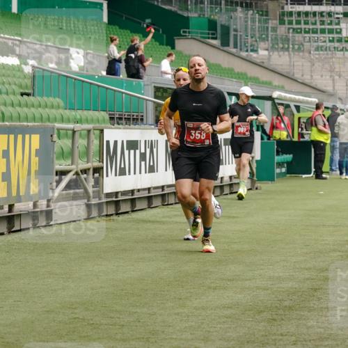 13.09.2026 - 21. swb-Marathon Bremen Michael Burmester http://msf.ph/oto/10431889 13.09.2026 12:28:10 Laufen im Stadion 103, 238, 358, 420, 553, 574, 649, 719, 959, 1161, 1253, 1256, 1352, 1391, 1428, 1525, 1724, 1783, 1917, 2032, 3662, 4264, 149, 289, 798, 814, 1313, 1483, 1490, 1544 meine-sportfotos.de