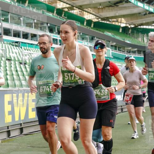 13.09.2026 - 21. swb-Marathon Bremen Michael Burmester http://msf.ph/oto/10431897 13.09.2026 13:29:13 Laufen im Stadion 111, 171, 220, 422, 476, 478, 685, 729, 754, 767, 829, 888, 925, 986, 1079, 1217, 1220, 1242, 1270, 1298, 1325, 1384, 1496, 1615, 1633, 1634, 1741, 1777, 1886, 1958, 1984, 2238, 2263, 2326, 2365, 2436, 2449, 2472, 2502, 2546, 2574, 2593, 2738, 2740, 2743, 2830, 2862, 2868, 2924, 2991, 3020, 3053, 3061, 3129, 3154, 3238, 3274, 3286, 3321, 3361, 3563, 3589, 3594, 3595, 3605, 3678, 3694, 3755, 3758, 3798, 3826, 3853, 3898, 3929, 3953, 3965, 3971, 3987, 4011, 4056, 4108, 4238 meine-sportfotos.de