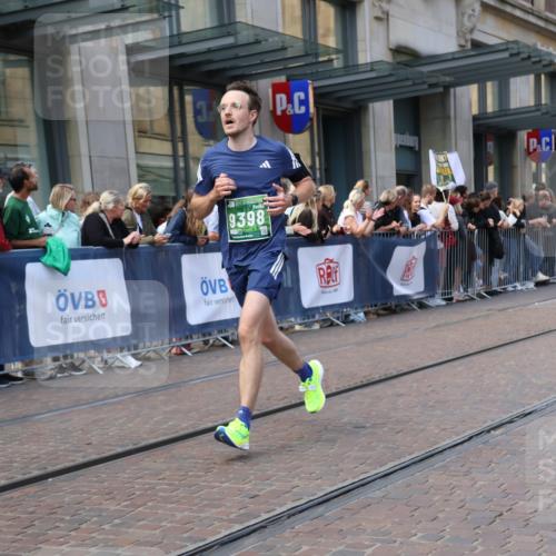13.09.2026 - 21. swb-Marathon Bremen Strokosch-Dieckow http://msf.ph/oto/10431902 13.09.2026 13:11:37 Ziel 493, 826, 863, 2444, 2820, 3336, 3703, 4283, 4368, 4651, 4698, 5521, 5585, 5893, 6059, 6668, 7621, 8996, 9398, 13055, 382, 3899, 6059, 6274, 7109, 8982, 9291 meine-sportfotos.de