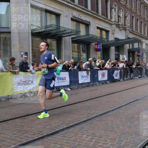 13.09.2026 - 21. swb-Marathon Bremen Strokosch-Dieckow http://msf.ph/oto/10431924 13.09.2026 13:11:37 Ziel 493, 826, 863, 2444, 2820, 3336, 3703, 4283, 4368, 4651, 4698, 5521, 5585, 5893, 6059, 6668, 7621, 8996, 9398, 13055, 382, 3899, 6059, 6274, 7109, 8982, 9291 meine-sportfotos.de