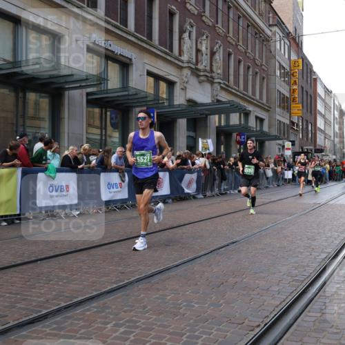 13.09.2026 - 21. swb-Marathon Bremen Strokosch-Dieckow http://msf.ph/oto/10431944 13.09.2026 13:11:40 Ziel 493, 826, 863, 2444, 2447, 2820, 3336, 3703, 4283, 4368, 4651, 4698, 5521, 5893, 5940, 6668, 6739, 7621, 8996, 9398, 13055, 382, 3899, 5585, 6059, 6274, 7109, 8982, 9291, 13055 meine-sportfotos.de
