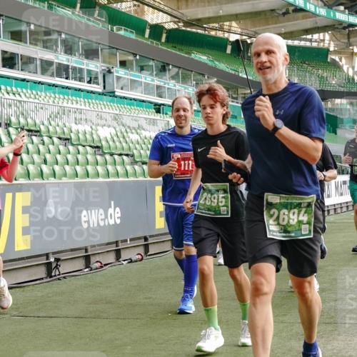 13.09.2026 - 21. swb-Marathon Bremen Michael Burmester http://msf.ph/oto/10431969 13.09.2026 13:29:17 Laufen im Stadion 111, 171, 220, 422, 476, 478, 685, 729, 754, 767, 829, 925, 986, 1079, 1217, 1220, 1242, 1270, 1298, 1325, 1384, 1496, 1615, 1633, 1634, 1741, 1777, 1886, 1958, 1983, 2238, 2263, 2326, 2365, 2436, 2449, 2472, 2502, 2546, 2574, 2593, 2738, 2740, 2743, 2830, 2862, 2868, 2924, 2991, 3020, 3053, 3061, 3129, 3154, 3238, 3274, 3286, 3321, 3361, 3563, 3589, 3594, 3595, 3605, 3678, 3694, 3755, 3758, 3798, 3826, 3853, 3898, 3929, 3953, 3965, 3971, 3987, 4011, 4056, 4108, 4238 meine-sportfotos.de