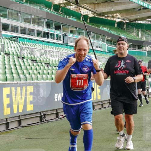 13.09.2026 - 21. swb-Marathon Bremen Michael Burmester http://msf.ph/oto/10431987 13.09.2026 13:29:18 Laufen im Stadion 111, 171, 220, 422, 476, 478, 685, 729, 754, 767, 829, 925, 986, 1079, 1217, 1220, 1242, 1270, 1298, 1325, 1384, 1496, 1615, 1633, 1634, 1741, 1777, 1886, 1958, 1983, 2238, 2263, 2326, 2365, 2436, 2449, 2472, 2502, 2546, 2574, 2593, 2738, 2740, 2743, 2830, 2862, 2868, 2924, 2991, 3020, 3053, 3061, 3129, 3154, 3238, 3274, 3286, 3321, 3361, 3563, 3589, 3594, 3595, 3605, 3678, 3694, 3755, 3758, 3798, 3826, 3853, 3898, 3929, 3953, 3965, 3971, 3987, 4011, 4056, 4108, 4238 meine-sportfotos.de