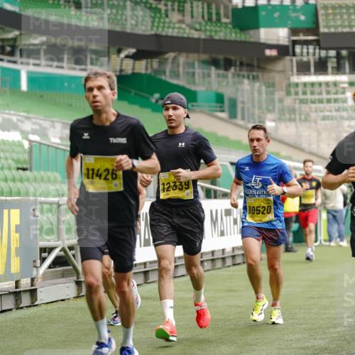 13.09.2026 - 21. swb-Marathon Bremen Michael Burmester http://msf.ph/oto/10432015 13.09.2026 10:23:23 Laufen im Stadion 10235, 10302, 10341, 10441, 10520, 10575, 10592, 10618, 10782, 10926, 11042, 11127, 11198, 11201, 11227, 11338, 11373, 11426, 11454, 11619, 11628, 11713, 11721, 11738, 11779, 11903, 11944, 12003, 12053, 12144, 12209, 12339, 12370, 12395, 12404, 12468, 12469, 12477, 12538, 13507, 13513, 13519, 13535, 13539, 13553, 13556, 13559, 13563, 13566, 13580, 13584, 13586, 13587, 13616, 13641, 13642, 10366, 10475, 11481, 11652, 13530, 13534, 13541 meine-sportfotos.de