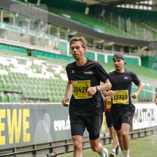 13.09.2026 - 21. swb-Marathon Bremen Michael Burmester http://msf.ph/oto/10432029 13.09.2026 10:23:24 Laufen im Stadion 10235, 10302, 10341, 10441, 10520, 10575, 10592, 10618, 10782, 10926, 11042, 11127, 11143, 11198, 11201, 11227, 11338, 11373, 11426, 11454, 11628, 11713, 11721, 11738, 11779, 11903, 11944, 12003, 12053, 12144, 12209, 12246, 12339, 12370, 12395, 12404, 12468, 12469, 12477, 12538, 13507, 13513, 13519, 13520, 13535, 13539, 13553, 13556, 13559, 13563, 13566, 13580, 13584, 13586, 13587, 13616, 13641, 13642, 10366, 10475, 11481, 11652, 13530, 13534, 13541 meine-sportfotos.de