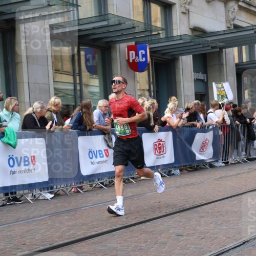 13.09.2026 - 21. swb-Marathon Bremen Strokosch-Dieckow http://msf.ph/oto/10432075 13.09.2026 13:11:45 Ziel 493, 826, 863, 2444, 2447, 2820, 3336, 3703, 4283, 4368, 4698, 5521, 5893, 5940, 6107, 6668, 6739, 7521, 7621, 9398, 13013, 382, 4651, 5585, 6059, 6668, 7109, 8982, 8996, 13055 meine-sportfotos.de