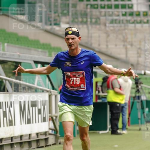 13.09.2026 - 21. swb-Marathon Bremen Michael Burmester http://msf.ph/oto/10432119 13.09.2026 12:28:44 Laufen im Stadion 358, 420, 520, 547, 553, 574, 649, 719, 858, 934, 959, 1161, 1253, 1256, 1352, 1391, 1428, 1525, 1724, 1783, 1917, 2032, 3662, 4264, 149, 447, 814, 968, 1187, 1313, 1544, 1840, 2044, 2143 meine-sportfotos.de