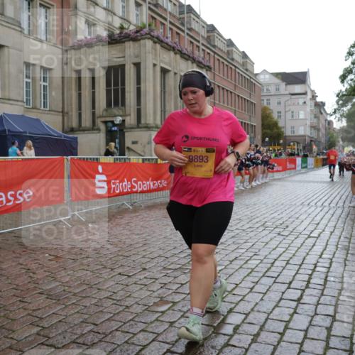 13.09.2026 - Kiel Lauf Yannick Fuchs http://msf.ph/oto/10432133 13.09.2026 11:19:35 Ziel 422, 3505, 4407, 10581, 10951, 8735, 9103, 9893, 11388, 562, 3854, 4035, 9893, 10057, 11039 meine-sportfotos.de