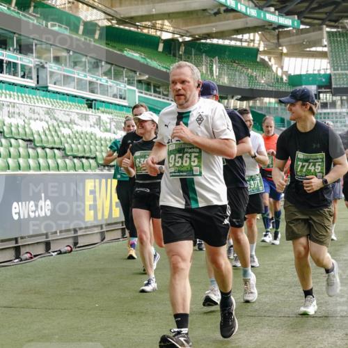 13.09.2026 - 21. swb-Marathon Bremen Michael Burmester http://msf.ph/oto/10432143 13.09.2026 13:29:28 Laufen im Stadion 171, 220, 405, 422, 476, 685, 729, 754, 767, 829, 986, 1079, 1217, 1220, 1242, 1270, 1298, 1325, 1384, 1615, 1633, 1634, 1741, 1777, 1810, 1811, 1886, 1983, 2238, 2263, 2326, 2365, 2436, 2449, 2472, 2546, 2574, 2593, 2615, 2738, 2740, 2743, 2830, 2862, 2868, 2924, 2991, 3020, 3053, 3061, 3129, 3154, 3238, 3274, 3286, 3321, 3361, 3563, 3589, 3594, 3595, 3605, 3678, 3694, 3755, 3758, 3798, 3826, 3853, 3898, 3929, 3953, 3965, 3971, 3987, 4011, 4056, 4108, 4238 meine-sportfotos.de