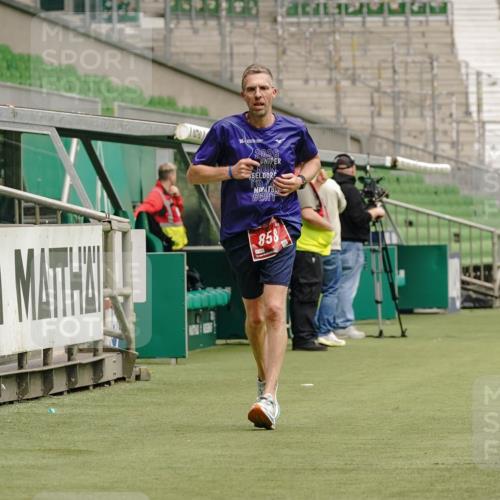 13.09.2026 - 21. swb-Marathon Bremen Michael Burmester http://msf.ph/oto/10432202 13.09.2026 12:28:59 Laufen im Stadion 314, 358, 420, 520, 547, 553, 574, 649, 719, 858, 934, 959, 1161, 1253, 1256, 1352, 1391, 1428, 1525, 1724, 1783, 1917, 3662, 4264, 447, 814, 875, 968, 1187, 1313, 1544, 1840, 2044, 2143 meine-sportfotos.de