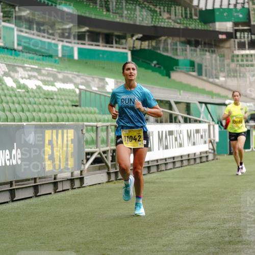 13.09.2026 - 21. swb-Marathon Bremen Michael Burmester http://msf.ph/oto/10432211 13.09.2026 10:23:34 Laufen im Stadion 10235, 10302, 10341, 10441, 10520, 10575, 10592, 10618, 10782, 10926, 10972, 11042, 11127, 11143, 11198, 11201, 11227, 11338, 11373, 11426, 11454, 11628, 11713, 11721, 11779, 11895, 11903, 11944, 12003, 12053, 12144, 12209, 12246, 12339, 12370, 12395, 12404, 12442, 12468, 12469, 12477, 12538, 13507, 13513, 13519, 13520, 13539, 13553, 13556, 13563, 13566, 13580, 13584, 13586, 13587, 13616, 13641, 13642, 10366, 10475, 11481, 11652, 13530, 13541 meine-sportfotos.de
