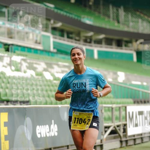 13.09.2026 - 21. swb-Marathon Bremen Michael Burmester http://msf.ph/oto/10432235 13.09.2026 10:23:35 Laufen im Stadion 10235, 10302, 10341, 10441, 10520, 10575, 10592, 10618, 10782, 10926, 10972, 11042, 11127, 11143, 11198, 11201, 11227, 11338, 11373, 11426, 11454, 11628, 11713, 11721, 11779, 11895, 11903, 11944, 12003, 12053, 12144, 12209, 12246, 12339, 12370, 12395, 12404, 12442, 12468, 12469, 12477, 12538, 13507, 13513, 13519, 13520, 13539, 13553, 13556, 13563, 13566, 13580, 13584, 13586, 13587, 13616, 13641, 13642, 10366, 10475, 11481, 11652, 13530, 13541 meine-sportfotos.de