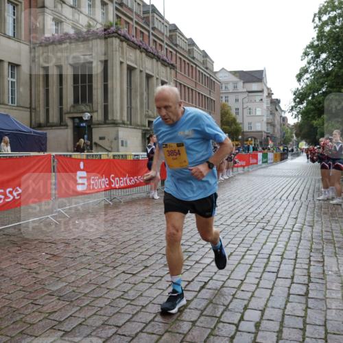 13.09.2026 - Kiel Lauf Yannick Fuchs http://msf.ph/oto/10432254 13.09.2026 11:20:27 Ziel 562, 3854, 6116, 2913, 4598, 10950, 562, 3854 meine-sportfotos.de