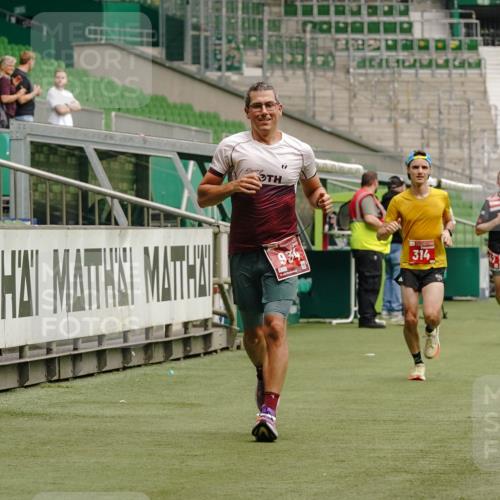 13.09.2026 - 21. swb-Marathon Bremen Michael Burmester http://msf.ph/oto/10432263 13.09.2026 12:29:16 Laufen im Stadion 314, 358, 520, 547, 553, 574, 649, 719, 858, 934, 959, 1161, 1253, 1256, 1391, 1428, 1525, 1724, 1783, 1917, 3662, 206, 322, 447, 814, 841, 875, 968, 1187, 1313, 1544, 1840, 2044, 2143 meine-sportfotos.de