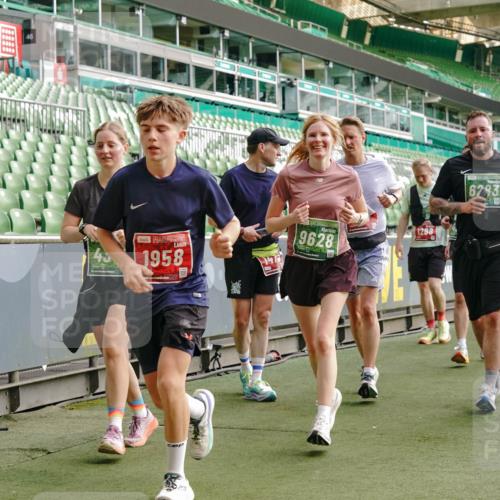 13.09.2026 - 21. swb-Marathon Bremen Michael Burmester http://msf.ph/oto/10432285 13.09.2026 13:29:35 Laufen im Stadion 171, 220, 297, 405, 422, 476, 685, 729, 754, 767, 986, 1079, 1217, 1242, 1270, 1298, 1325, 1384, 1615, 1633, 1634, 1741, 1777, 1810, 1811, 1886, 1983, 2238, 2249, 2263, 2326, 2365, 2436, 2449, 2472, 2546, 2574, 2593, 2615, 2738, 2740, 2743, 2830, 2862, 2868, 2924, 2991, 3020, 3053, 3061, 3129, 3154, 3227, 3238, 3274, 3286, 3321, 3361, 3563, 3589, 3594, 3595, 3605, 3678, 3694, 3755, 3758, 3798, 3826, 3853, 3898, 3929, 3953, 3965, 3971, 3987, 4011, 4056, 4108, 4238 meine-sportfotos.de