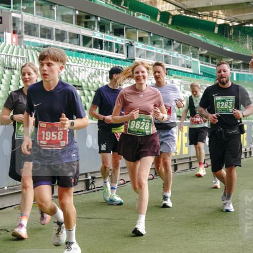13.09.2026 - 21. swb-Marathon Bremen Michael Burmester http://msf.ph/oto/10432293 13.09.2026 13:29:35 Laufen im Stadion 171, 220, 297, 405, 422, 476, 685, 729, 754, 767, 986, 1079, 1217, 1242, 1270, 1298, 1325, 1384, 1615, 1633, 1634, 1741, 1777, 1810, 1811, 1886, 1983, 2238, 2249, 2263, 2326, 2365, 2436, 2449, 2472, 2546, 2574, 2593, 2615, 2738, 2740, 2743, 2830, 2862, 2868, 2924, 2991, 3020, 3053, 3061, 3129, 3154, 3227, 3238, 3274, 3286, 3321, 3361, 3563, 3589, 3594, 3595, 3605, 3678, 3694, 3755, 3758, 3798, 3826, 3853, 3898, 3929, 3953, 3965, 3971, 3987, 4011, 4056, 4108, 4238 meine-sportfotos.de