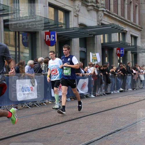 13.09.2026 - 21. swb-Marathon Bremen Strokosch-Dieckow http://msf.ph/oto/10432296 13.09.2026 13:11:56 Ziel 493, 899, 2447, 2820, 3336, 3362, 3703, 3830, 4283, 5940, 6107, 6739, 7328, 7521, 7621, 8981, 13013, 826, 863, 2444, 4368, 4651, 4698, 5521, 5585, 5893, 6059, 6668, 8996, 9398, 13055 meine-sportfotos.de