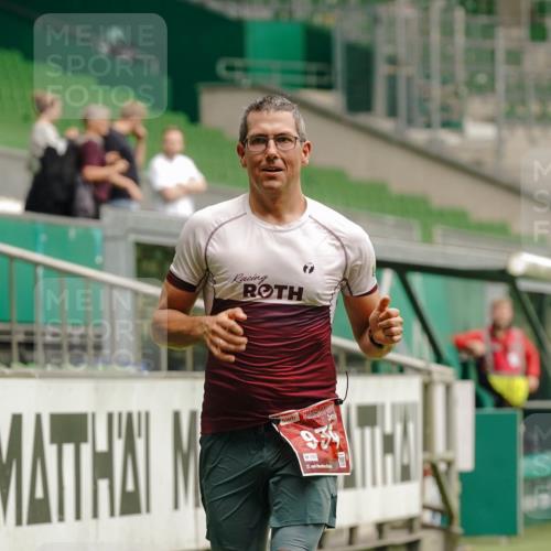13.09.2026 - 21. swb-Marathon Bremen Michael Burmester http://msf.ph/oto/10432298 13.09.2026 12:29:18 Laufen im Stadion 314, 358, 520, 547, 553, 574, 649, 719, 858, 934, 959, 1161, 1253, 1256, 1391, 1428, 1525, 1724, 1783, 3662, 206, 322, 447, 814, 841, 875, 968, 1187, 1313, 1544, 1840, 2044, 2143 meine-sportfotos.de