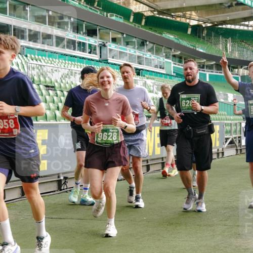 13.09.2026 - 21. swb-Marathon Bremen Michael Burmester http://msf.ph/oto/10432301 13.09.2026 13:29:35 Laufen im Stadion 171, 220, 297, 405, 422, 476, 685, 729, 754, 767, 986, 1079, 1217, 1242, 1270, 1298, 1325, 1384, 1615, 1633, 1634, 1741, 1777, 1810, 1811, 1886, 1983, 2238, 2249, 2263, 2326, 2365, 2436, 2449, 2472, 2546, 2574, 2593, 2615, 2738, 2740, 2743, 2830, 2862, 2868, 2924, 2991, 3020, 3053, 3061, 3129, 3154, 3227, 3238, 3274, 3286, 3321, 3361, 3563, 3589, 3594, 3595, 3605, 3678, 3694, 3755, 3758, 3798, 3826, 3853, 3898, 3929, 3953, 3965, 3971, 3987, 4011, 4056, 4108, 4238 meine-sportfotos.de