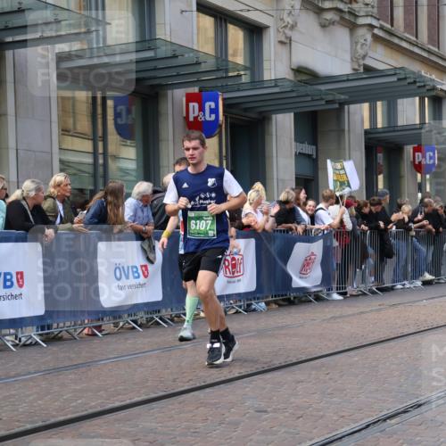 13.09.2026 - 21. swb-Marathon Bremen Strokosch-Dieckow http://msf.ph/oto/10432307 13.09.2026 13:11:57 Ziel 493, 899, 2447, 2820, 3336, 3362, 3703, 3830, 4283, 5940, 6107, 6739, 7328, 7521, 7621, 8981, 13013, 493, 826, 863, 2444, 3336, 4368, 4651, 4698, 5521, 5585, 5893, 6059, 6668, 8996, 9398, 13055 meine-sportfotos.de