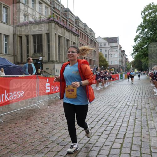 13.09.2026 - Kiel Lauf Yannick Fuchs http://msf.ph/oto/10432310 13.09.2026 11:21:07 Ziel 1677, 2913, 3935, 4598, 10950, 1609, 5847, 4598 meine-sportfotos.de