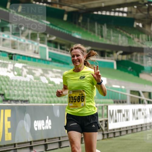 13.09.2026 - 21. swb-Marathon Bremen Michael Burmester http://msf.ph/oto/10432313 13.09.2026 10:23:39 Laufen im Stadion 10235, 10302, 10341, 10441, 10520, 10575, 10592, 10618, 10782, 10926, 10972, 11042, 11127, 11143, 11198, 11201, 11227, 11338, 11373, 11426, 11454, 11628, 11713, 11721, 11779, 11895, 11903, 12003, 12053, 12144, 12209, 12246, 12339, 12370, 12395, 12404, 12442, 12468, 12469, 12477, 12538, 13507, 13513, 13519, 13520, 13539, 13553, 13556, 13563, 13566, 13580, 13584, 13586, 13587, 13616, 13641, 13642, 10366, 10475, 11481, 11652, 13530, 13541 meine-sportfotos.de