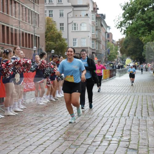 13.09.2026 - Kiel Lauf Yannick Fuchs http://msf.ph/oto/10432325 13.09.2026 11:21:13 Ziel 1609, 5847, 1677, 2913, 3935, 10950, 2913, 4598 meine-sportfotos.de