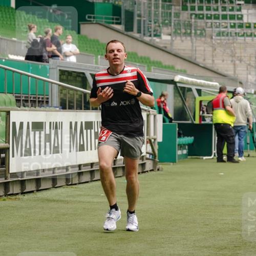 13.09.2026 - 21. swb-Marathon Bremen Michael Burmester http://msf.ph/oto/10432335 13.09.2026 12:29:23 Laufen im Stadion 314, 358, 520, 547, 553, 574, 649, 719, 858, 934, 959, 1253, 1256, 1391, 1428, 1525, 1724, 1783, 3662, 206, 322, 447, 814, 841, 875, 968, 1187, 1313, 1840, 2044, 2143 meine-sportfotos.de