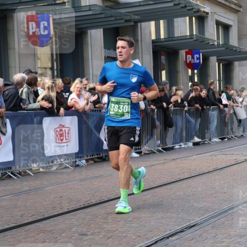 13.09.2026 - 21. swb-Marathon Bremen Strokosch-Dieckow http://msf.ph/oto/10432339 13.09.2026 13:11:59 Ziel 899, 1517, 2447, 2480, 2820, 3362, 3703, 3830, 4283, 4560, 5940, 6107, 6739, 7328, 7521, 7621, 8981, 13013, 493, 826, 863, 2444, 3336, 4368, 4651, 4698, 5521, 5585, 5893, 6059, 6668, 7621, 8996, 9398, 13055 meine-sportfotos.de