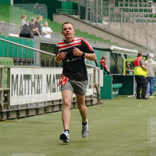 13.09.2026 - 21. swb-Marathon Bremen Michael Burmester http://msf.ph/oto/10432343 13.09.2026 12:29:23 Laufen im Stadion 314, 358, 520, 547, 553, 574, 649, 719, 858, 934, 959, 1253, 1256, 1391, 1428, 1525, 1724, 1783, 3662, 206, 322, 447, 814, 841, 875, 968, 1187, 1313, 1840, 2044, 2143 meine-sportfotos.de