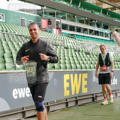 13.09.2026 - 21. swb-Marathon Bremen Michael Burmester http://msf.ph/oto/10432389 13.09.2026 13:29:38 Laufen im Stadion 171, 220, 297, 405, 422, 476, 685, 729, 754, 767, 986, 1079, 1217, 1242, 1270, 1298, 1325, 1384, 1615, 1633, 1634, 1741, 1777, 1810, 1811, 1886, 1983, 2238, 2249, 2263, 2326, 2365, 2436, 2449, 2472, 2546, 2574, 2593, 2615, 2738, 2740, 2743, 2830, 2862, 2868, 2869, 2871, 2924, 2991, 3020, 3053, 3061, 3129, 3154, 3227, 3238, 3274, 3286, 3321, 3361, 3563, 3589, 3594, 3595, 3605, 3678, 3694, 3755, 3758, 3798, 3826, 3853, 3898, 3929, 3953, 3965, 3971, 3987, 4011, 4056, 4108, 4238 meine-sportfotos.de