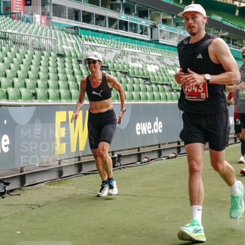 13.09.2026 - 21. swb-Marathon Bremen Michael Burmester http://msf.ph/oto/10432391 13.09.2026 13:04:40 Laufen im Stadion 178, 209, 210, 323, 488, 534, 536, 565, 596, 647, 725, 762, 881, 940, 1073, 1239, 1243, 1307, 1308, 1343, 1373, 1456, 1458, 1479, 1627, 1649, 1653, 1656, 1687, 1771, 1780, 1914, 1932, 1941, 2023, 2089, 2126, 2223, 2241, 2301, 2369, 2430, 2434, 2452, 2602, 2625, 2723, 2742, 2764, 2851, 2867, 2872, 2891, 2910, 2919, 2934, 2957, 2959, 2977, 2985, 3028, 3030, 3217, 3278, 3320, 3343, 3360, 3402, 3419, 3425, 3444, 3454, 3510, 3521, 3579, 3597, 3618, 3796, 3846, 3859, 3909, 242 meine-sportfotos.de