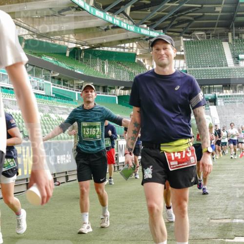 13.09.2026 - 21. swb-Marathon Bremen Michael Burmester http://msf.ph/oto/10432398 13.09.2026 13:29:40 Laufen im Stadion 171, 220, 297, 405, 422, 476, 685, 729, 754, 767, 986, 1079, 1217, 1242, 1270, 1298, 1325, 1384, 1615, 1633, 1634, 1741, 1777, 1810, 1811, 1886, 1983, 2238, 2249, 2263, 2326, 2365, 2436, 2449, 2472, 2546, 2574, 2593, 2615, 2738, 2740, 2743, 2830, 2862, 2868, 2869, 2871, 2924, 2991, 3020, 3053, 3061, 3129, 3154, 3227, 3238, 3274, 3286, 3321, 3361, 3563, 3589, 3594, 3595, 3605, 3678, 3694, 3755, 3758, 3798, 3826, 3853, 3898, 3929, 3953, 3965, 3971, 3987, 4011, 4056, 4108, 4238 meine-sportfotos.de