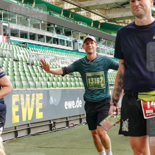 13.09.2026 - 21. swb-Marathon Bremen Michael Burmester http://msf.ph/oto/10432442 13.09.2026 13:29:42 Laufen im Stadion 171, 220, 297, 405, 422, 476, 685, 729, 754, 767, 986, 1079, 1217, 1242, 1270, 1298, 1325, 1384, 1615, 1633, 1634, 1741, 1777, 1810, 1811, 1886, 1983, 2238, 2242, 2249, 2263, 2326, 2365, 2436, 2449, 2472, 2546, 2574, 2593, 2615, 2738, 2740, 2743, 2830, 2862, 2868, 2869, 2871, 2924, 2991, 3020, 3053, 3061, 3129, 3154, 3227, 3238, 3274, 3286, 3321, 3361, 3563, 3589, 3594, 3595, 3605, 3678, 3694, 3755, 3758, 3798, 3826, 3853, 3898, 3929, 3953, 3965, 3971, 3987, 4011, 4056, 4108 meine-sportfotos.de