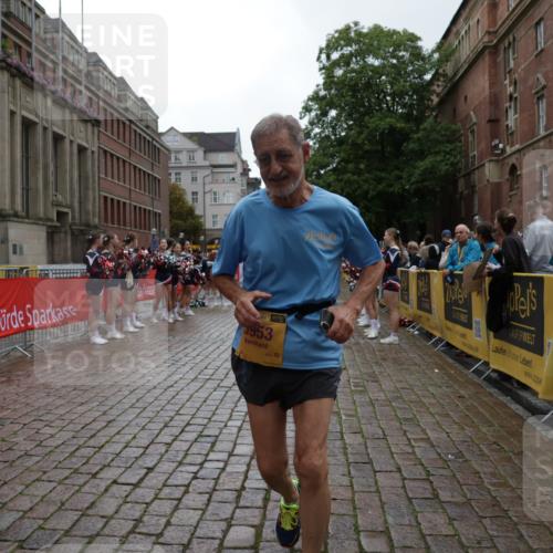 13.09.2026 - Kiel Lauf Yannick Fuchs http://msf.ph/oto/10432449 13.09.2026 11:22:15 Ziel 5953, 7755, 8014, 1305, 5917, 7737, 5953, 7755, 8014 meine-sportfotos.de