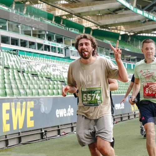 13.09.2026 - 21. swb-Marathon Bremen Michael Burmester http://msf.ph/oto/10432474 13.09.2026 13:29:44 Laufen im Stadion 171, 220, 297, 405, 422, 476, 685, 729, 754, 767, 986, 1079, 1217, 1242, 1270, 1298, 1325, 1384, 1615, 1633, 1634, 1741, 1777, 1810, 1811, 1886, 1983, 2238, 2242, 2249, 2263, 2326, 2365, 2436, 2449, 2472, 2546, 2574, 2593, 2615, 2738, 2740, 2743, 2830, 2862, 2868, 2869, 2871, 2924, 2991, 3020, 3053, 3061, 3129, 3154, 3227, 3238, 3274, 3286, 3321, 3361, 3563, 3594, 3595, 3605, 3678, 3694, 3755, 3758, 3798, 3826, 3853, 3898, 3929, 3953, 3965, 3971, 3987, 4011, 4056, 4108 meine-sportfotos.de