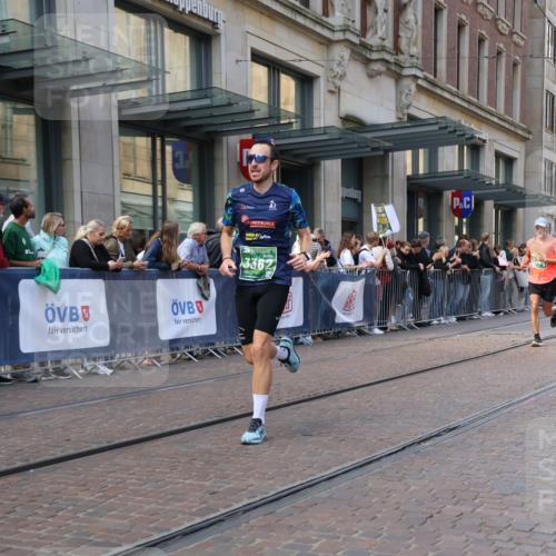 13.09.2026 - 21. swb-Marathon Bremen Strokosch-Dieckow http://msf.ph/oto/10432477 13.09.2026 13:12:03 Ziel 899, 1517, 2447, 2480, 3362, 3830, 4560, 5416, 5940, 6107, 6739, 7328, 7521, 8981, 13013, 493, 826, 863, 2444, 2447, 2820, 3336, 3703, 4283, 4368, 4651, 4698, 5521, 5585, 5893, 6668, 6739, 7621, 8996, 9398, 13055 meine-sportfotos.de