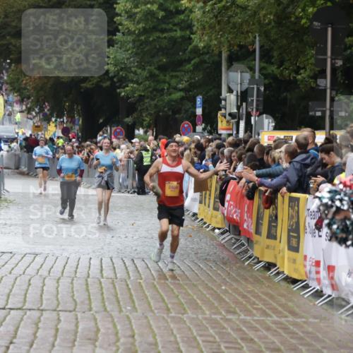 13.09.2026 - Kiel Lauf Yannick Fuchs http://msf.ph/oto/10432485 13.09.2026 11:22:30 Ziel 1305, 5917, 7737 meine-sportfotos.de