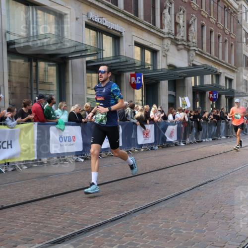 13.09.2026 - 21. swb-Marathon Bremen Strokosch-Dieckow http://msf.ph/oto/10432486 13.09.2026 13:12:04 Ziel 899, 1517, 2480, 3362, 3830, 4560, 5416, 5940, 6107, 6796, 7328, 7521, 8981, 13013, 493, 826, 863, 2444, 2447, 2820, 3336, 3703, 4283, 4368, 4651, 4698, 5521, 5585, 5893, 6668, 6739, 7621, 8996, 9398, 13055 meine-sportfotos.de