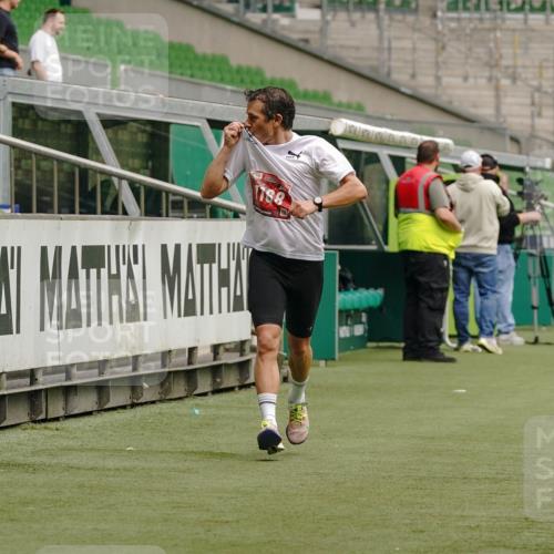 13.09.2026 - 21. swb-Marathon Bremen Michael Burmester http://msf.ph/oto/10432502 13.09.2026 12:30:05 Laufen im Stadion 314, 520, 547, 719, 858, 934, 959, 1168, 1214, 1453, 5212, 6485, 103, 206, 238, 322, 447, 841, 875, 968, 1187, 1840, 2032, 2044, 2143 meine-sportfotos.de