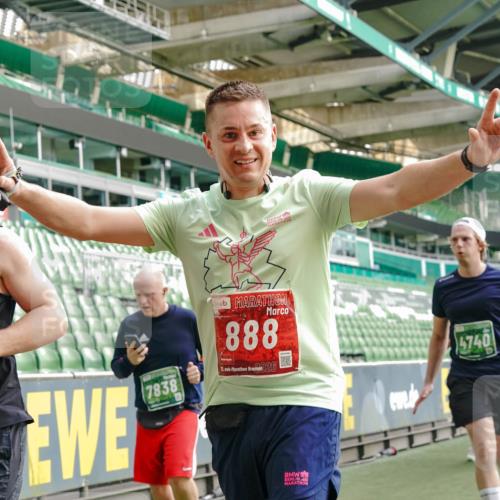 13.09.2026 - 21. swb-Marathon Bremen Michael Burmester http://msf.ph/oto/10432512 13.09.2026 13:29:45 Laufen im Stadion 171, 220, 297, 405, 422, 476, 685, 729, 754, 767, 986, 1079, 1217, 1242, 1270, 1298, 1325, 1384, 1615, 1633, 1634, 1741, 1777, 1810, 1811, 1886, 1983, 2238, 2242, 2249, 2263, 2326, 2365, 2436, 2449, 2472, 2546, 2574, 2593, 2615, 2738, 2740, 2743, 2830, 2862, 2868, 2869, 2871, 2924, 2991, 3020, 3053, 3061, 3129, 3154, 3227, 3238, 3274, 3286, 3321, 3361, 3563, 3594, 3595, 3605, 3678, 3694, 3755, 3758, 3798, 3826, 3853, 3898, 3929, 3953, 3965, 3971, 3987, 4011, 4056, 4108 meine-sportfotos.de