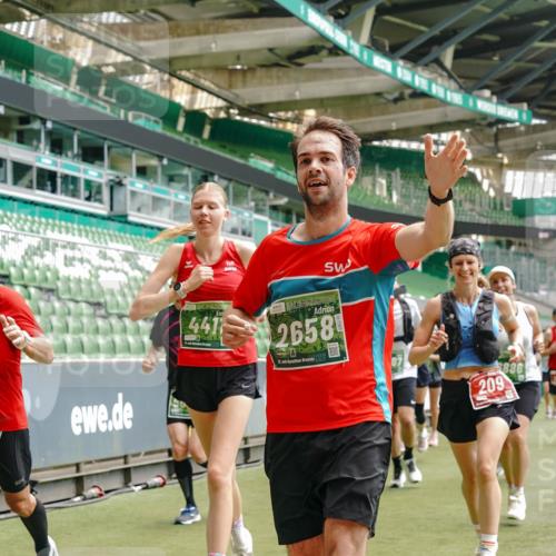 13.09.2026 - 21. swb-Marathon Bremen Michael Burmester http://msf.ph/oto/10432521 13.09.2026 13:04:42 Laufen im Stadion 178, 209, 210, 244, 323, 488, 534, 536, 565, 596, 647, 725, 762, 881, 940, 1073, 1239, 1243, 1307, 1308, 1343, 1373, 1456, 1458, 1479, 1627, 1649, 1653, 1656, 1687, 1771, 1780, 1914, 1932, 1941, 2023, 2089, 2126, 2223, 2241, 2301, 2369, 2430, 2434, 2452, 2602, 2625, 2723, 2742, 2764, 2851, 2867, 2872, 2891, 2910, 2919, 2934, 2957, 2959, 2977, 2985, 3028, 3030, 3217, 3278, 3320, 3343, 3402, 3419, 3425, 3444, 3454, 3510, 3521, 3579, 3597, 3618, 3796, 3846, 3859, 3909, 242 meine-sportfotos.de