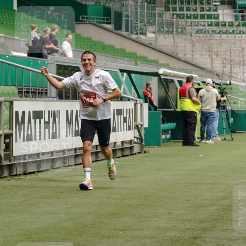 13.09.2026 - 21. swb-Marathon Bremen Michael Burmester http://msf.ph/oto/10432530 13.09.2026 12:30:06 Laufen im Stadion 314, 520, 547, 719, 858, 934, 959, 1168, 1214, 1453, 5212, 6485, 103, 206, 238, 322, 447, 841, 875, 968, 1187, 1840, 2032, 2044, 2143 meine-sportfotos.de